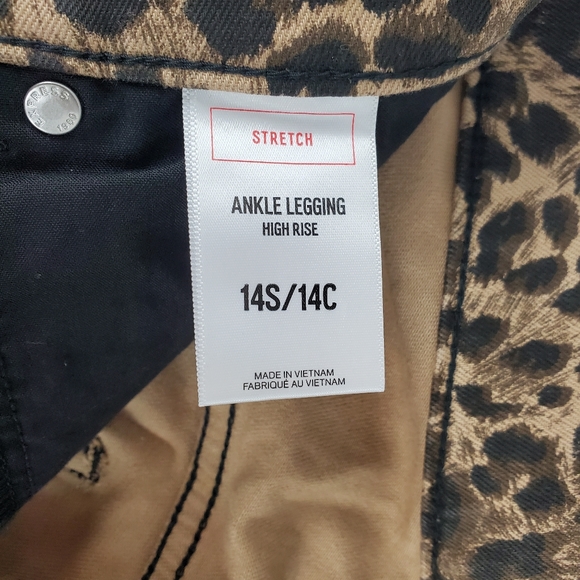 Express Leopard Leggings - Picture 5 of 8